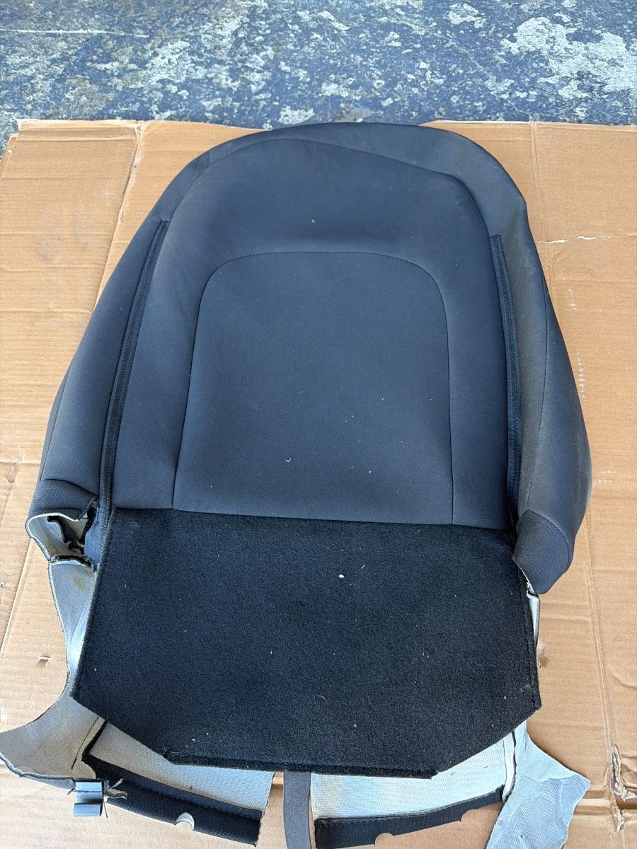 Husa consola scaun sofer stanga HYUNDAI i20 [ 2020 -> ] 88360-Q0030 B6T 88360Q0030B6T