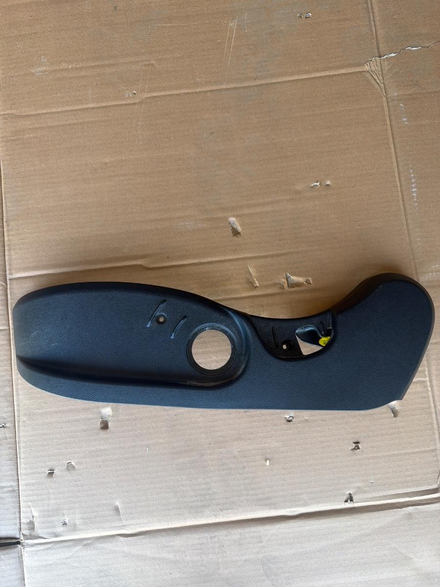 Ornament scaun stanga fata HYUNDAI i20 [ 2020 -> ] 88010-Q0100 NNB 880100100NNB