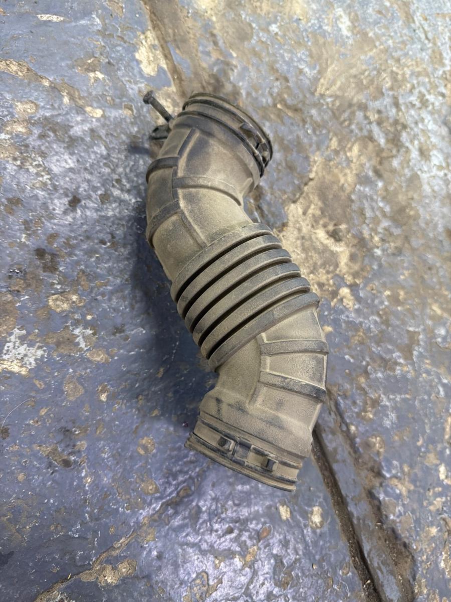 Furtun admisie aer HYUNDAI i20 [ 2020 -> ] 28130-Q0050 28130Q0050