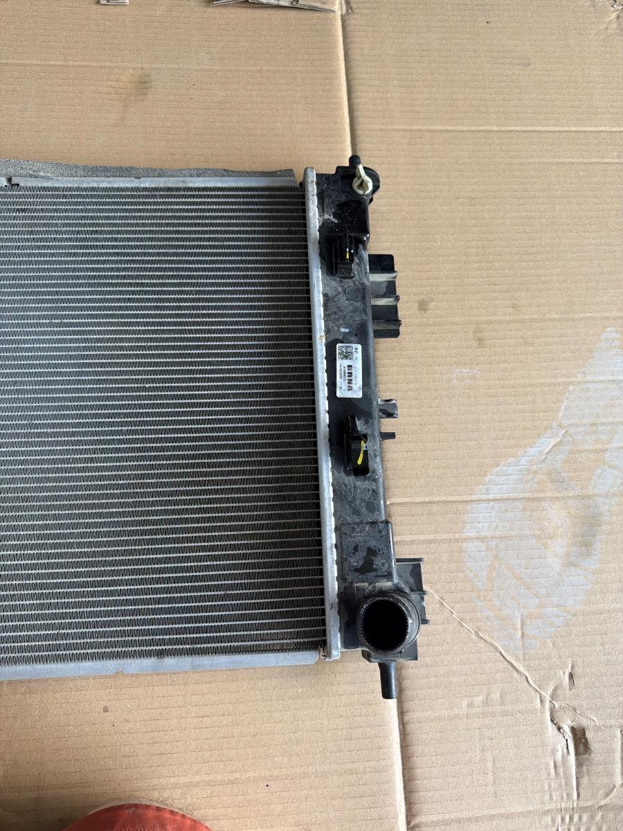 Radiator lichid de racire HYUNDAI i20 [ 2020 -> ] 25310-Q0000 25310Q0000
