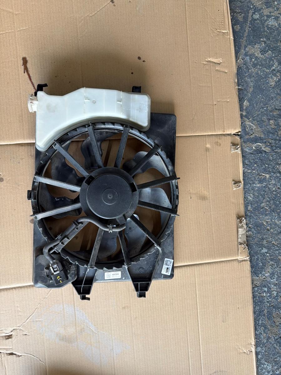 Ventilator electric radiator HYUNDAI i20 [ 2020 -> ] 25304-Q0010 25304Q0010