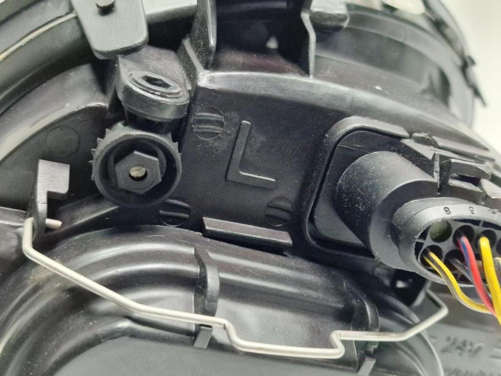 Far stanga VOLKSWAGEN LUPO 6X1, 6E1 1998 - 2005 1.4 16V AHW, AKQ, APE, AUA, BBY 6X1941751J