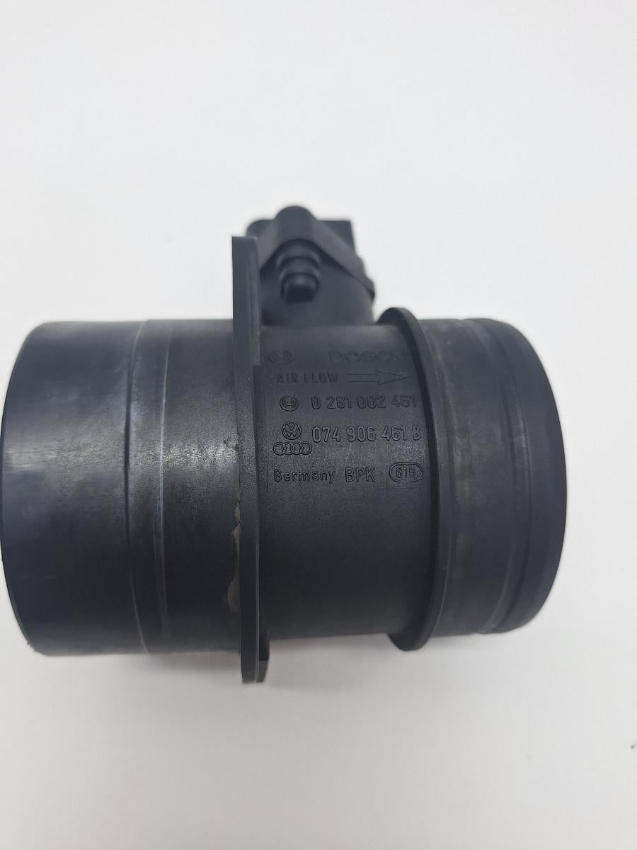 Debitmetru VOLKSWAGEN PASSAT Variant 3C5 2005 - 2011 2.0 TDI 16V BKP, CBAB BOSCH 0281002461 074906461B
