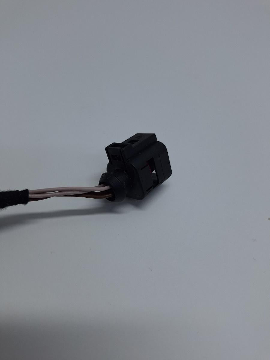 Mufa conector VOLKSWAGEN PASSAT 3B3 2000 - 2005 1.9 TDI AVF, AWX 4B0973712