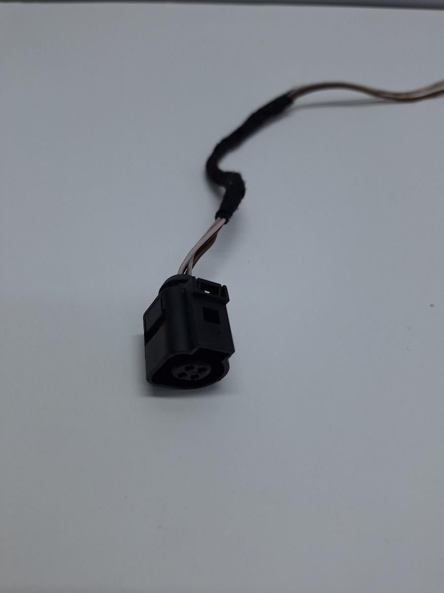 Mufa conector VOLKSWAGEN PASSAT 3B3 2000 - 2005 1.9 TDI AVF, AWX 4B0973712