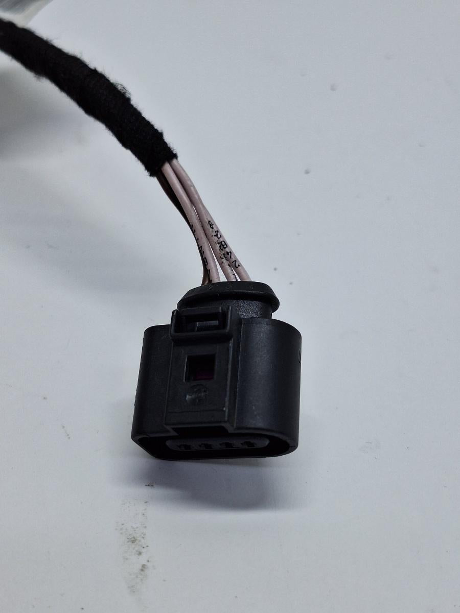 Mufa conector VOLKSWAGEN GOLF PLUS 5M1, 521 2004 - 2013 2.0 TDI BMM 1J0973704