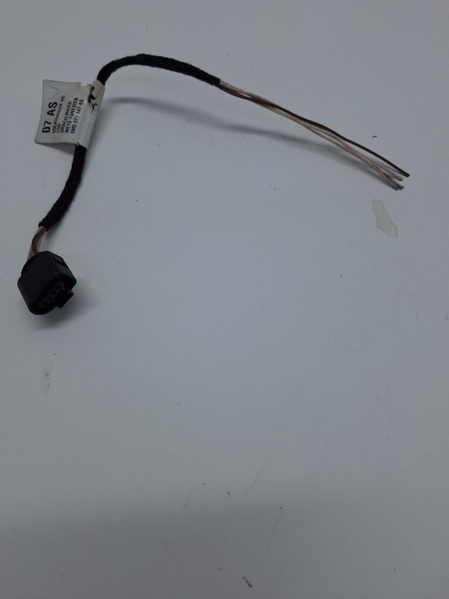 Mufa conector VOLKSWAGEN GOLF PLUS 5M1, 521 2004 - 2013 2.0 TDI BMM 1J0973704