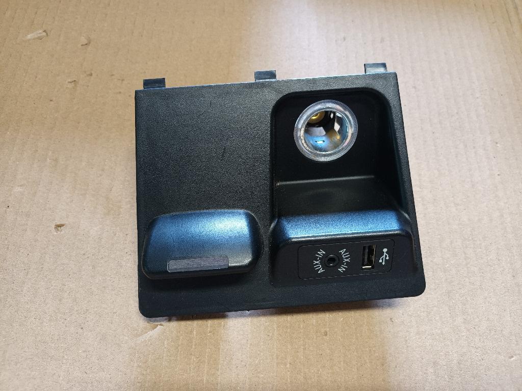 AUX BMW X5 F15 f16 f86 f85 x6 9252108 51169252108 105067531c