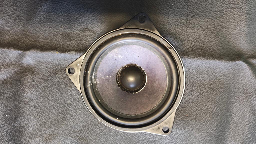 BOXA HI FI BMW Seria 7 E65 E66 E67 65136901319 6901319 100BM17 65136930902 6930902 65139143153 9143153