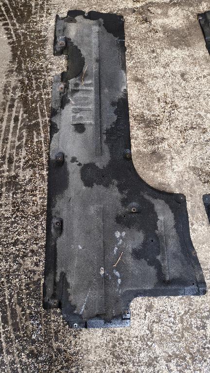 Scut stanga/dreapta bmw f10 f1 seria 5 51757207267 7207267 51757207268 7207268