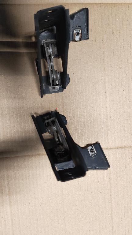 Broasca capota BMW Seria 3 E90/E91/E92/E93 (2004 - 2010) 51647116705 51647116706 7116706 7116705