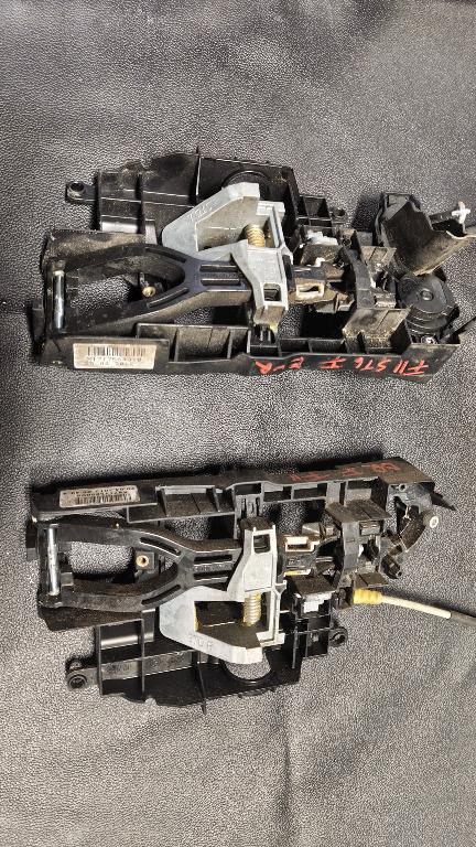 Suport maner bmw f10 f11 f 18 f06 f12 f13 51217175650 51217265083 51217175649 51217175650 7175650 7265083 7175
