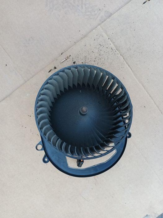 Ventilator habitaclu/bord bmw F30 F31 seria 3