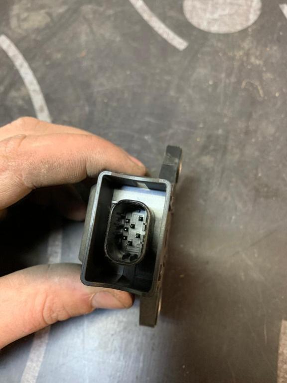 Senzor acceleratie bmw e60 34.52-6758750 0265005226