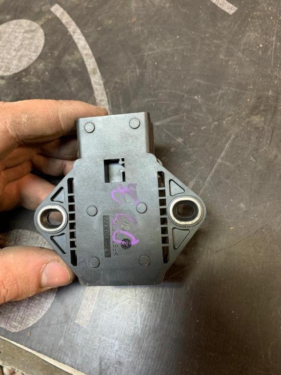 Senzor acceleratie bmw e60 34.52-6758750 0265005226