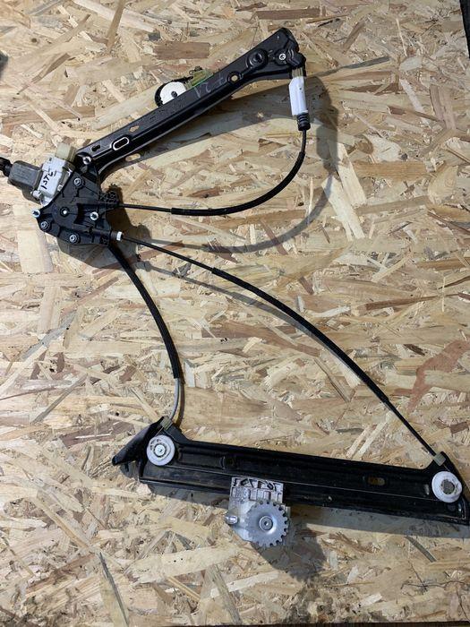 Macara geam stanga bmw F21 seria 1 7046031