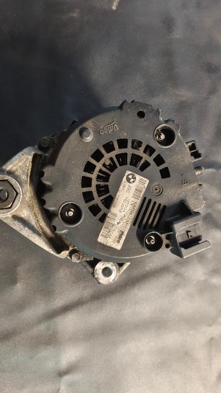 ALTERNATOR BMW F10 F11 12318570672 8570672 220A 14V