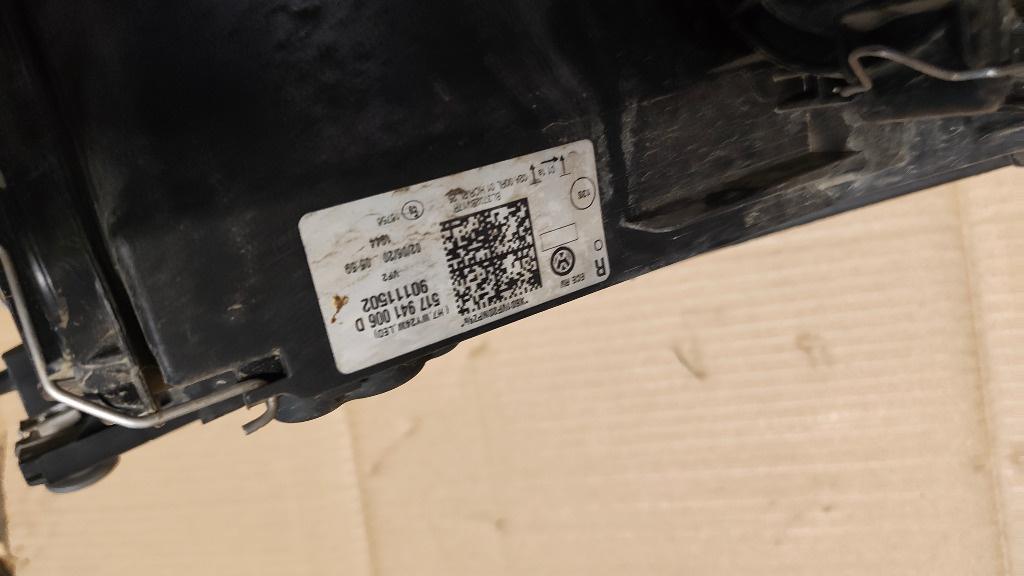 FAR DREAPTA GOLF SPORTSVAN 517941006D 90111502 A046439 BL3702BV17R CU DEFECT