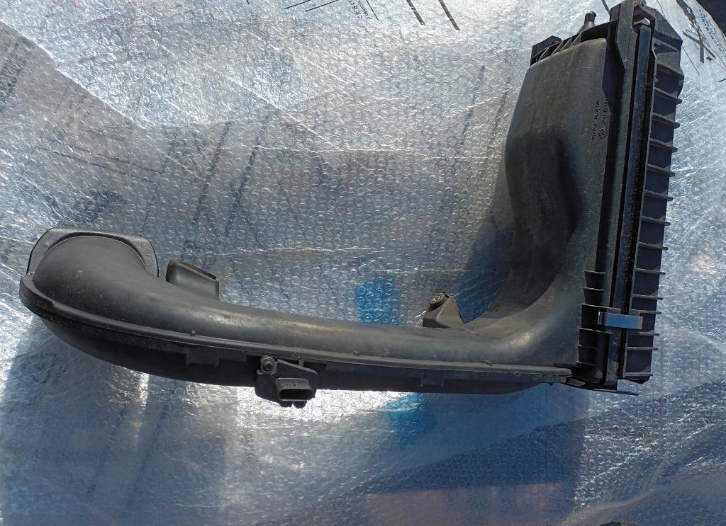 Carcasa filtru aer bmw f15 f16 x5 x6 n57 3.0 d 4.0d, 70570576, 13718573761, 13718573869, 8573761, 8573869