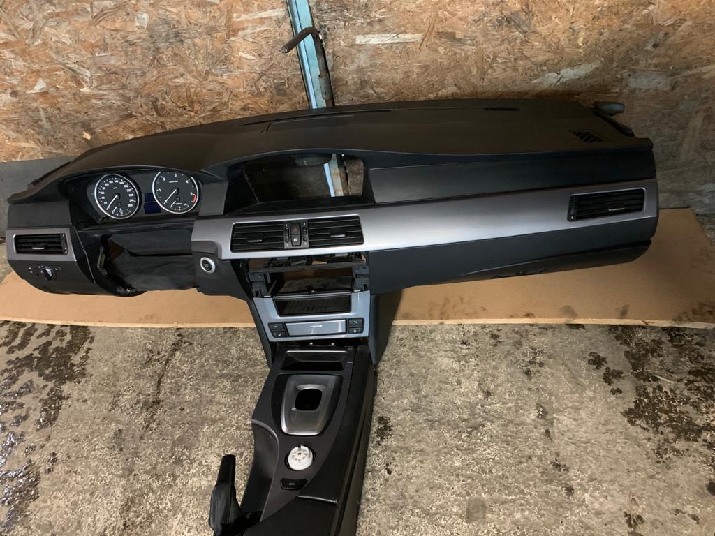 Plansa bord bmw 5 e60 e61 LCI 2007-2010