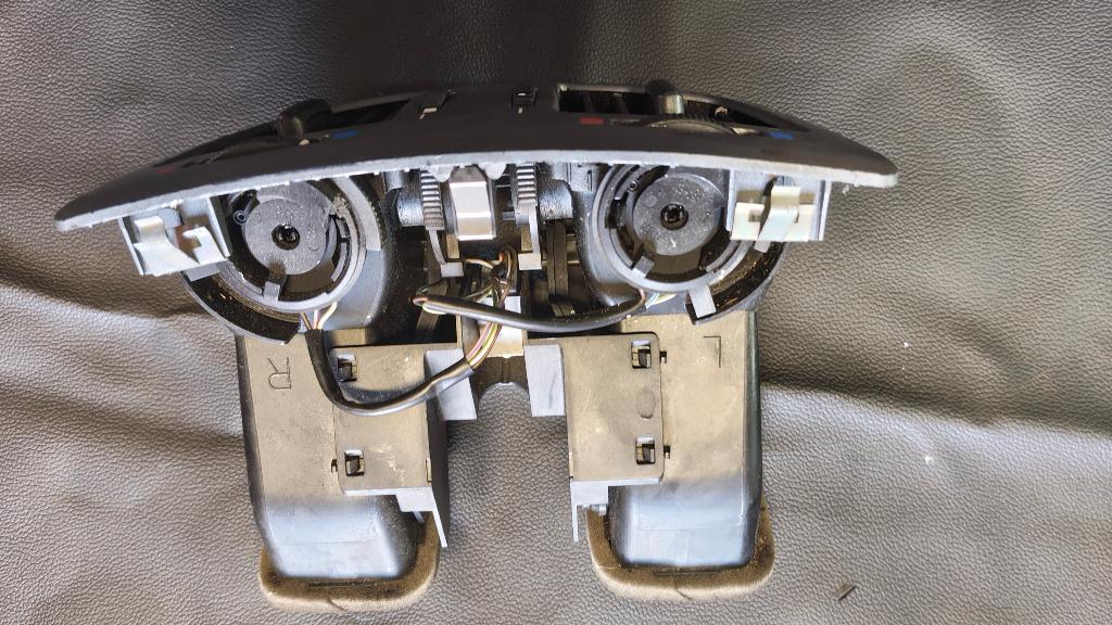 Grila ventilatie spate bmw e65 seria 7 64227002395 7002395 8385257 141218