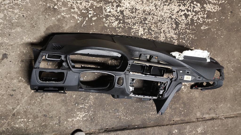 Plansa bord bmw f30 f31 f34 f36 f32 f33 seria 3 seria 4 51458063189 8063189 CU DEFECT/SARITA