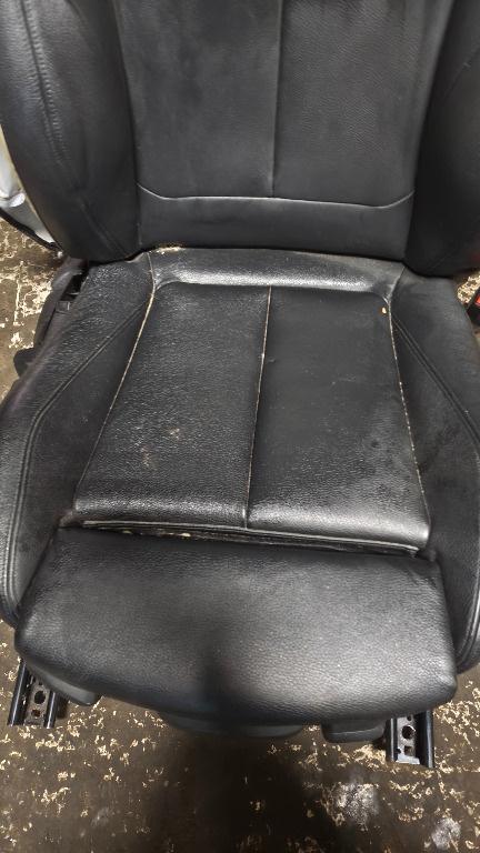 SCAUN PASAGER BMW F30 F31 F34 SERIA 3 CU DEFECT PIELE RECARO