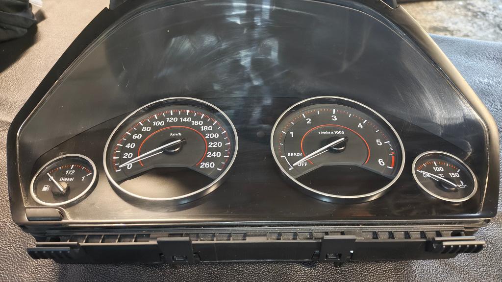 Ceasuri bord bmw f34 f30 f31 f32 f33 f36 62109325221 9325221 europa 9232895 30104769 14365910 ik932522101l