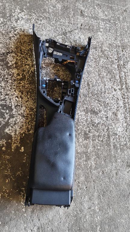 COTIERA BMW F30 F80 F35 F31 F34 F32 F82 F33 F83 F36 51169360528 9360528 51169235473 9235473 CU DEFECT
