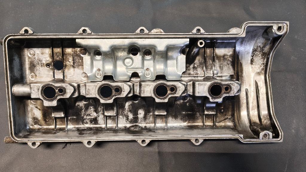 Capac culbutori 2.2 CDI Mercedes Vito / Viano W639 cod A6460161405 a6110160334 0215102f0202
