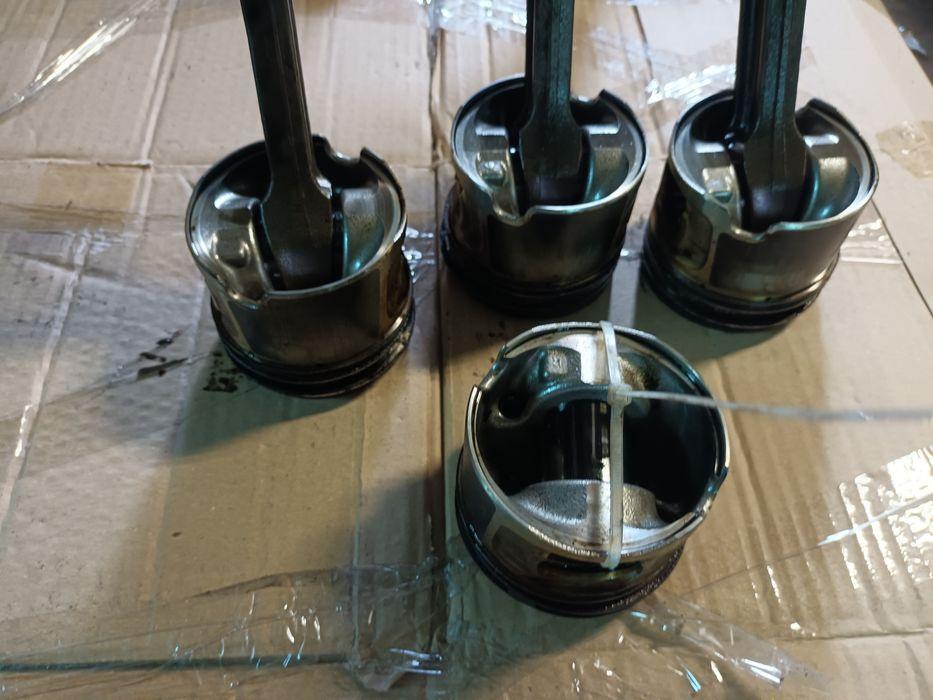 Piston/biela bmw f10 f20 f30 e90 f36 f07 f10 f11 x1 x3 x5 f15, n47d20c