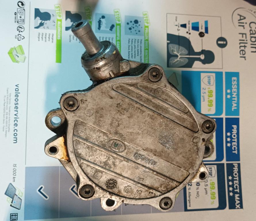 POMPA Vacuum BMW E87 E90 E91 E88 E82 E46 E92 E93 E60 E84 E83 E85 2.0i benzina 11667542498
