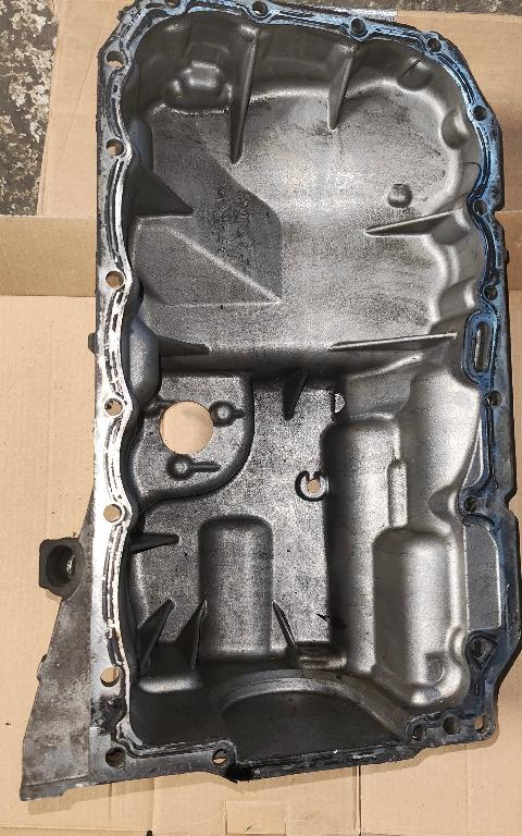 Baie ulei bmw e87 e81 e82 e88 e90 e91 e92 e93 x1 e84 n47 2.0 d 11137797969 7797969 11138510206 8510206