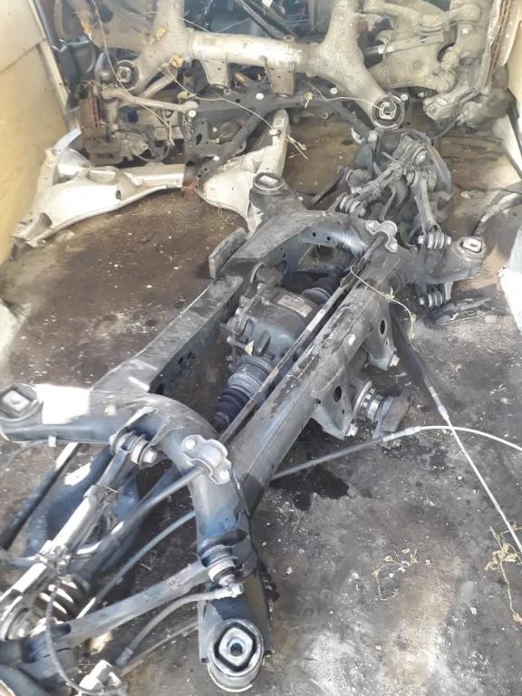 Punte FATA/spate bmw F20 F30 F21 F22 F23 F30 F31 F35 F34 31106872118 6872118 33316792505 16792505