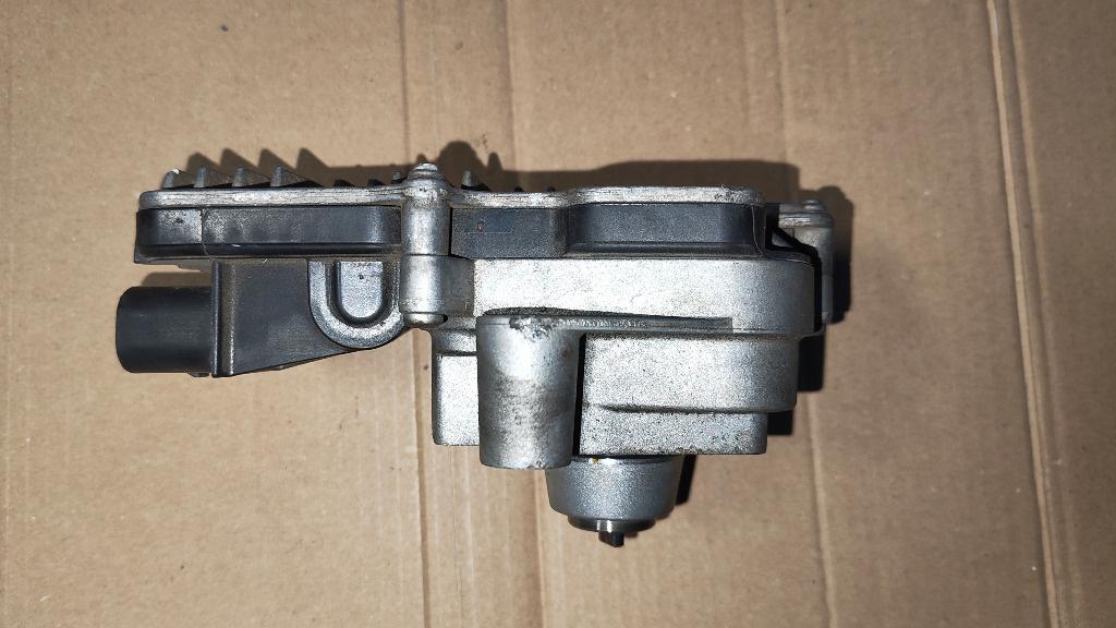 MOTORAS CUTIE TRANSFER BMW 27608643153 8643153 15054F1652 A2C73522106 7649785 27607649785