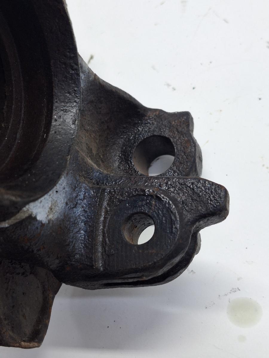 Fuzeta stanga fata VOLKSWAGEN PASSAT 3B2 1996 - 2001 1.6 ADP, AHL, ANA, ARM 8D0407257S