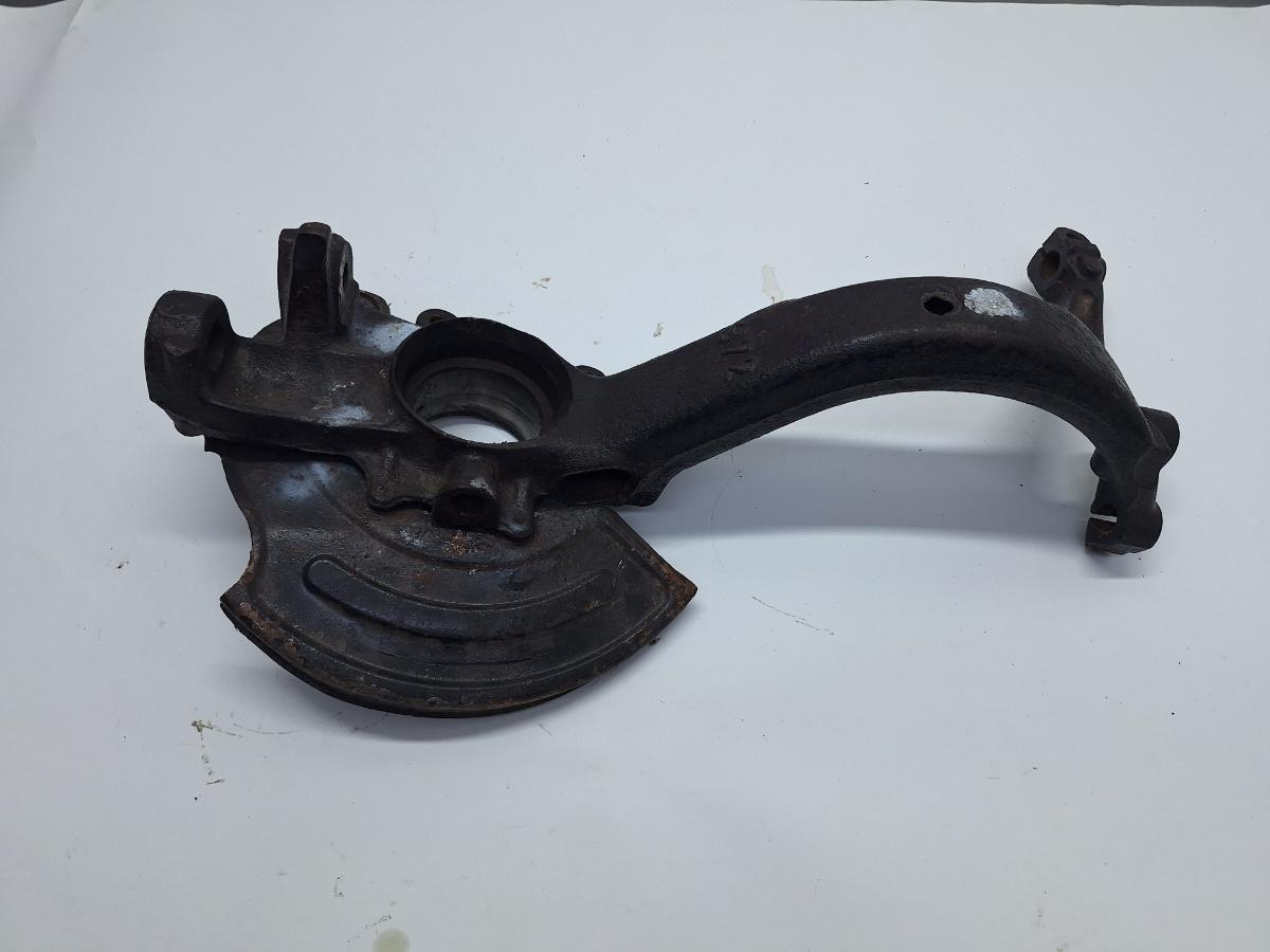 Fuzeta stanga fata VOLKSWAGEN PASSAT 3B2 1996 - 2001 1.6 ADP, AHL, ANA, ARM 8D0407257S