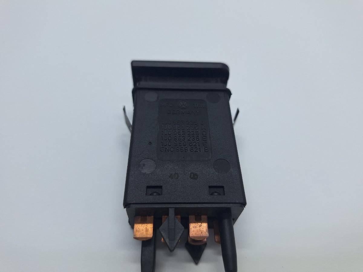 Comutator dezaburire luneta VOLKSWAGEN GOLF IV 1J1 1997 - 2007 1.9 TDI ATD, AXR 1J0959621E