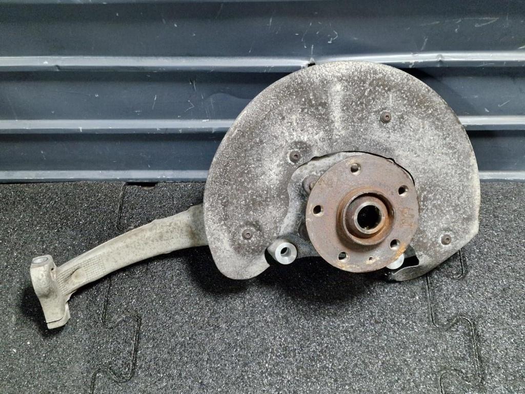 Fuzeta dreapta fata AUDI A6/S6 IV Saloon 4G2, C7, 4GC 2010 - 2018, AUDI A6 IV Avant 4G5, C7, 4GD 2011 - 2018 2.0 TDI CSUD, DDCB 4G0407242D