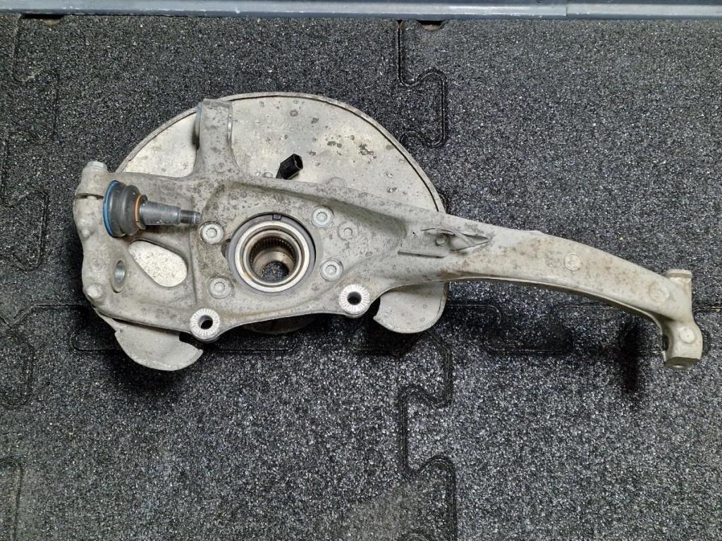 Fuzeta dreapta fata AUDI A6/S6 IV Saloon 4G2, C7, 4GC 2010 - 2018, AUDI A6 IV Avant 4G5, C7, 4GD 2011 - 2018 2.0 TDI CSUD, DDCB 4G0407242D