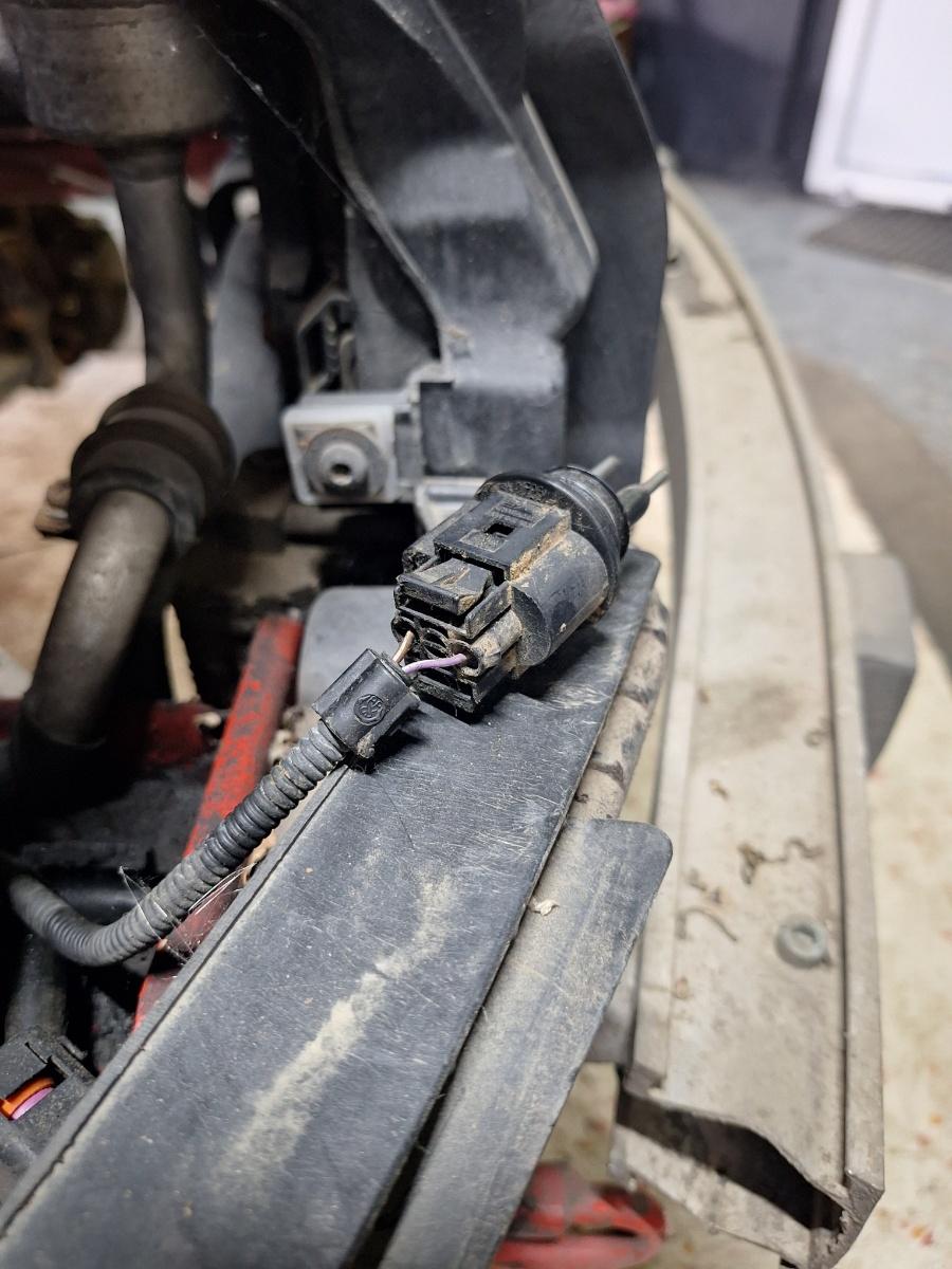 Senzor de nivel lichid de spalare parbriz AUDI A3 8L1 1996 - 2006 1.9 TDI ASZ 7M0919376