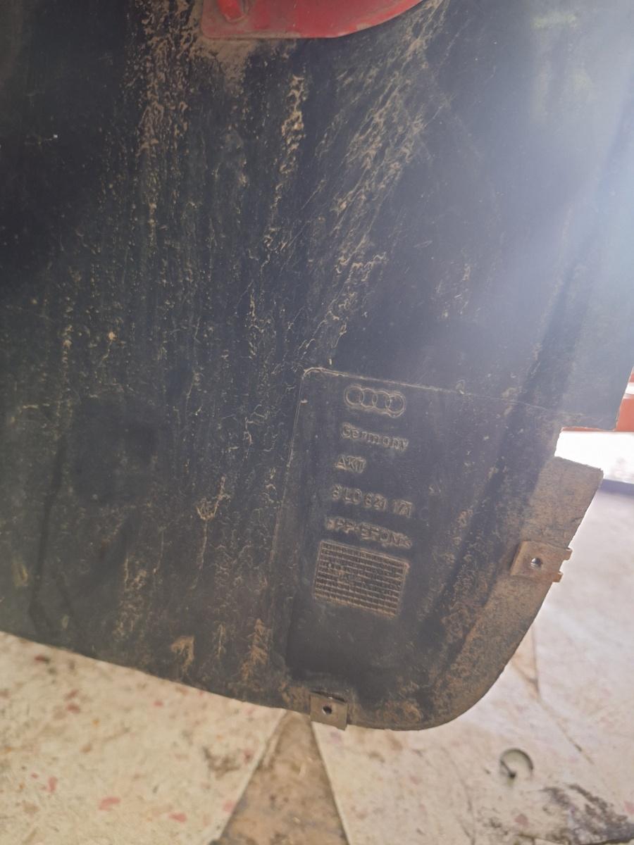Carenaj roata fata stanga AUDI A3 8L1 1996 - 2006 1.9 TDI ASZ 8L0821171C