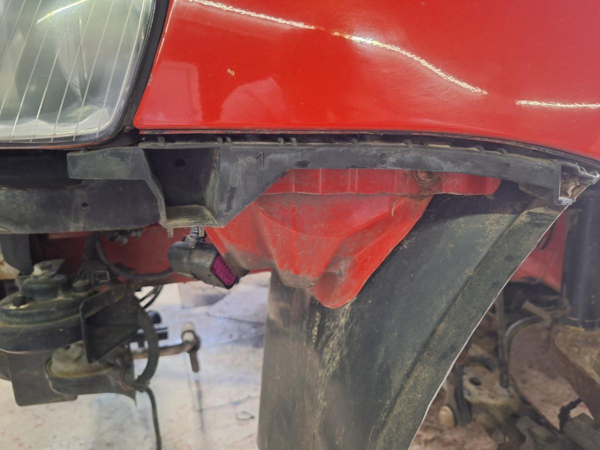 Suport bara de protectie fata stanga AUDI A3 8L1 1996 - 2006 1.9 TDI ASZ 8L0807183E