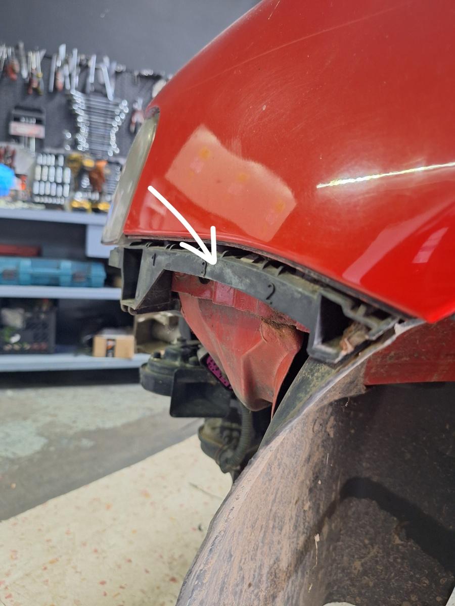 Suport bara de protectie fata stanga AUDI A3 8L1 1996 - 2006 1.9 TDI ASZ 8L0807183E