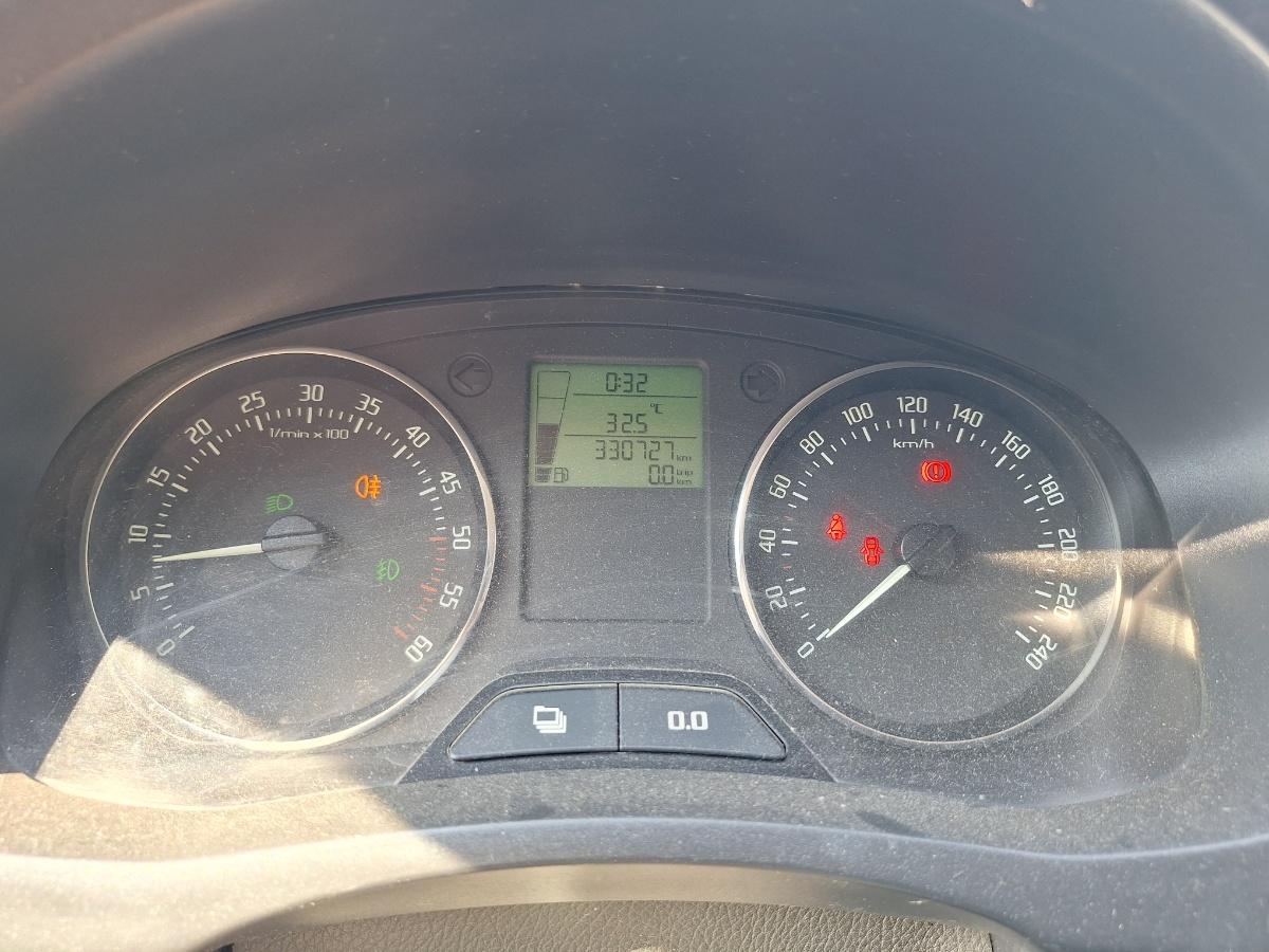Dezmembrez SKODA FABIA Combi 545 2010 1.6 TDI CAYB 66KW|90HP