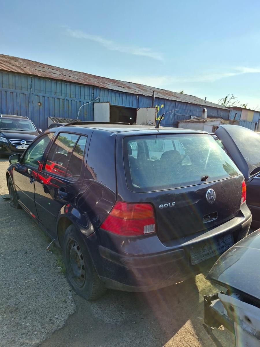 Dezmembrez VOLKSWAGEN GOLF IV 1J1 1998 1.4 16V AKQ 55KW|75HP