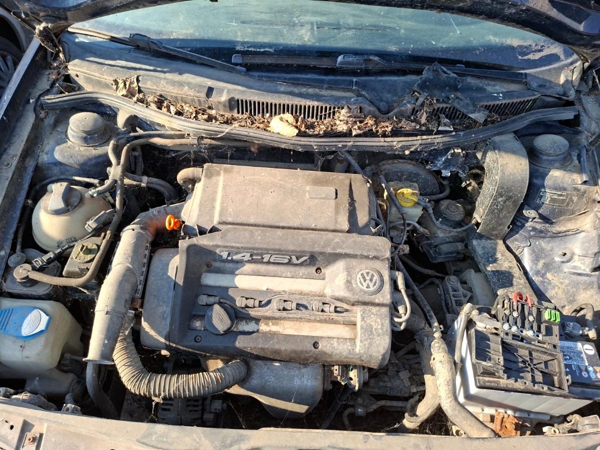 Dezmembrez VOLKSWAGEN GOLF IV 1J1 1998 1.4 16V AKQ 55KW|75HP