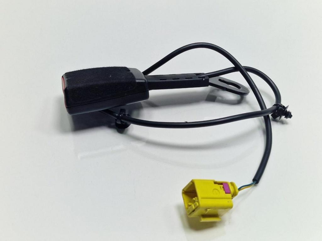 Teaca centura dreapta fata VOLKSWAGEN TOUAREG 7LA, 7L6, 7L7 2002 - 2013 7L0857778C