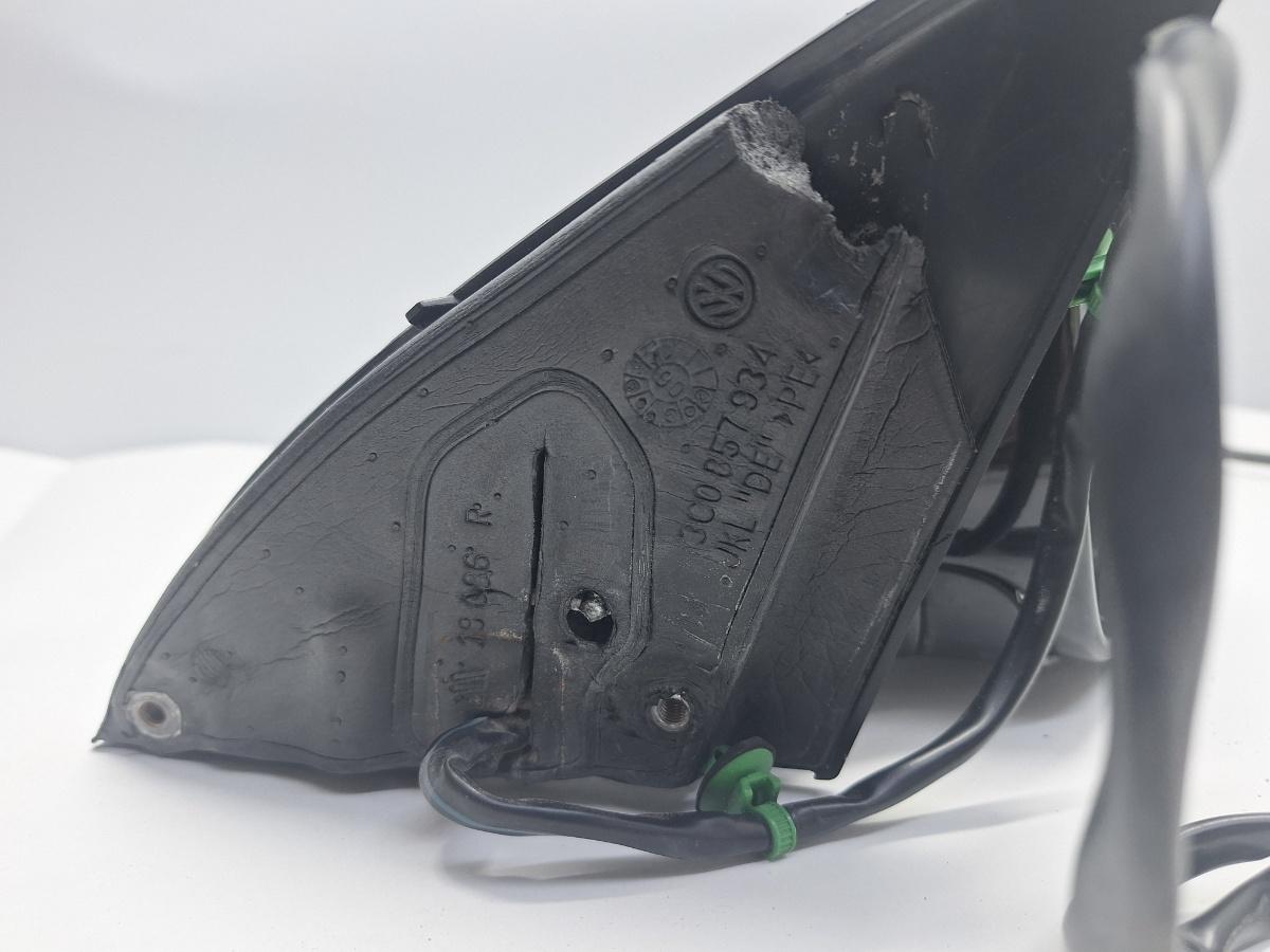 Oglinda dreapta fata neagra L041 VOLKSWAGEN PASSAT 3C2 2005 - 2010 3C0857934