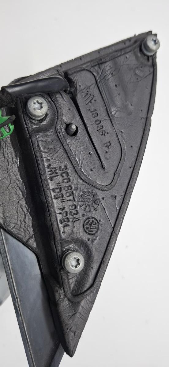 Oglinda dreapta argintie LA7W VOLKSWAGEN PASSAT Variant 3C5 2005 - 2011 3C0857934